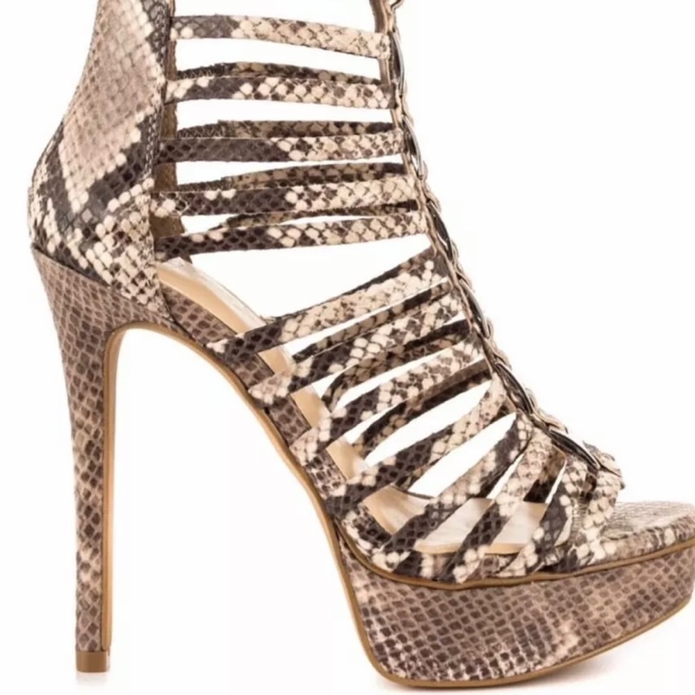 Jessica Simpson Cheyne Platform Heels
